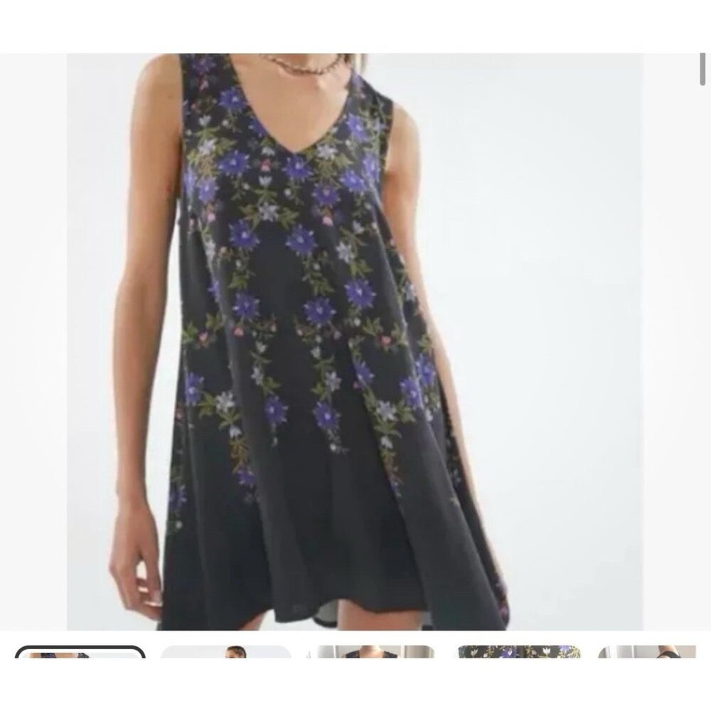Urban Outfitters Dress Womens Sz M Mini Shift Sleeveless Black Floral Tunic